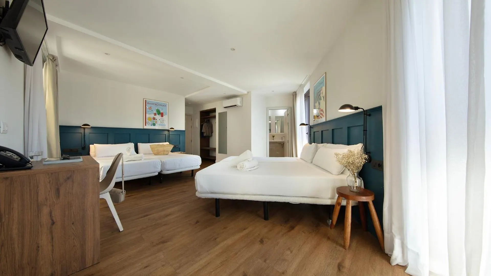 Som Nit Port Vell Hotel Barcelona 0*,  Espanha